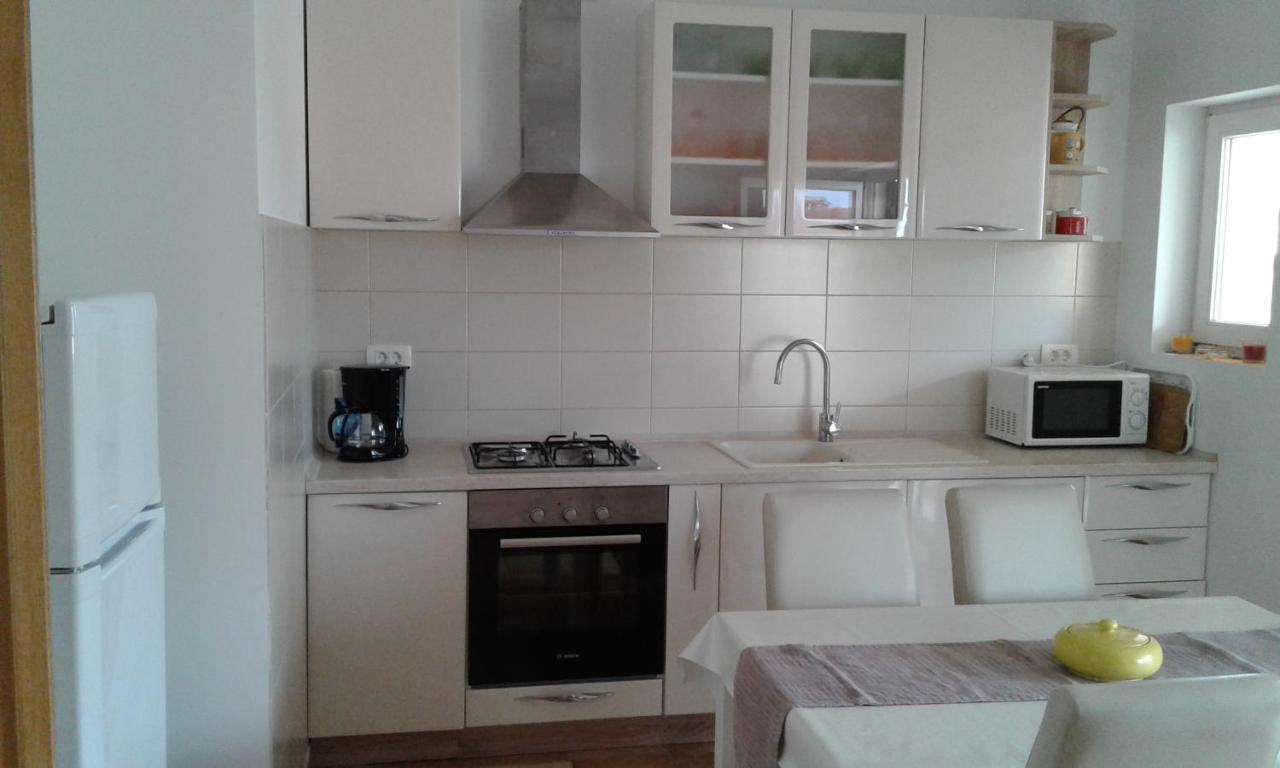 Apartman Zara Ražanj Exteriör bild